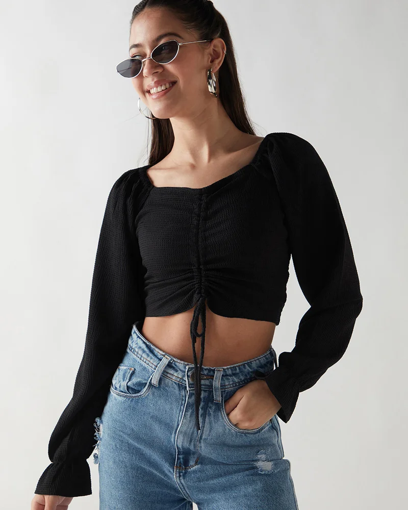 بيواكوف Women's Black Slim Fit Short Top